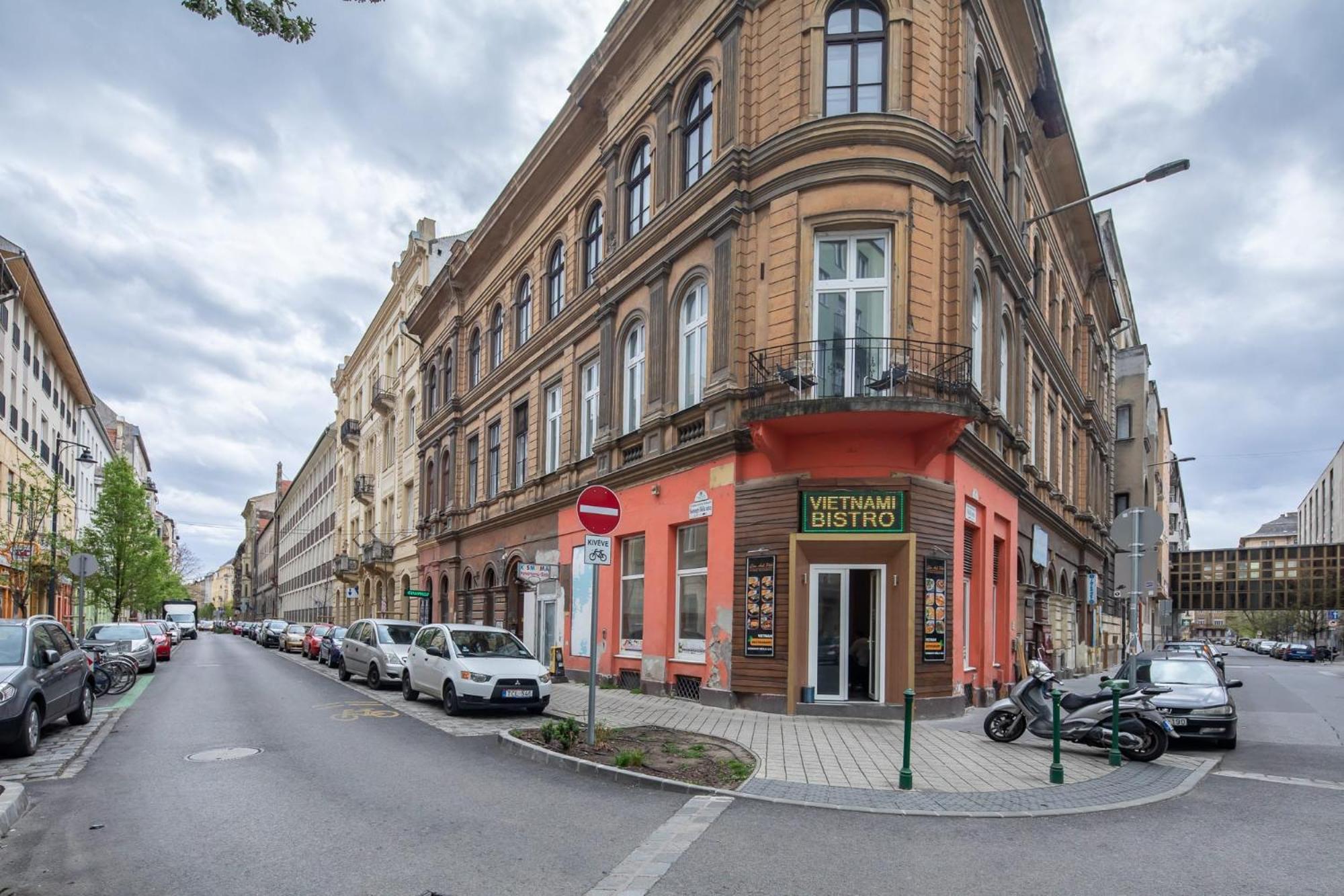 Central - New - Easy Sleep Budapest Extérieur photo